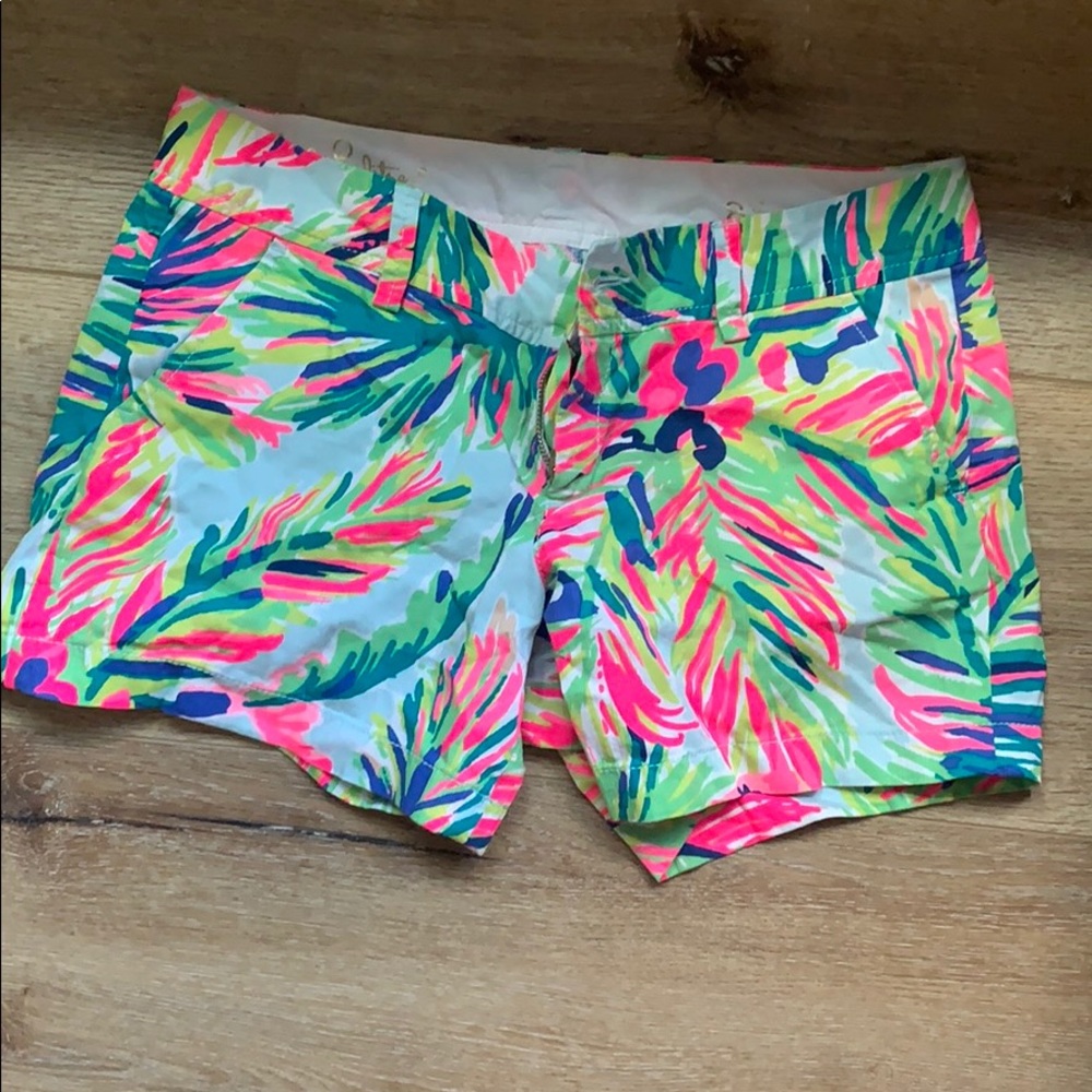Lilly Pulitzer Callahan 5” short- size 8